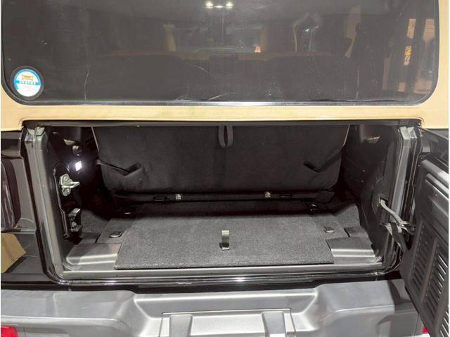 ジープ・ラングラー ブラック&タン 50台限定車/リアパークアシスト/バックカメラ/サイドカメラ/禁煙車/純正ディスプレイオーディオ/純正17AW/前面衝突警報/アクティブクルーズコントロール/ソフトトップ/LEDライト/(68枚目)