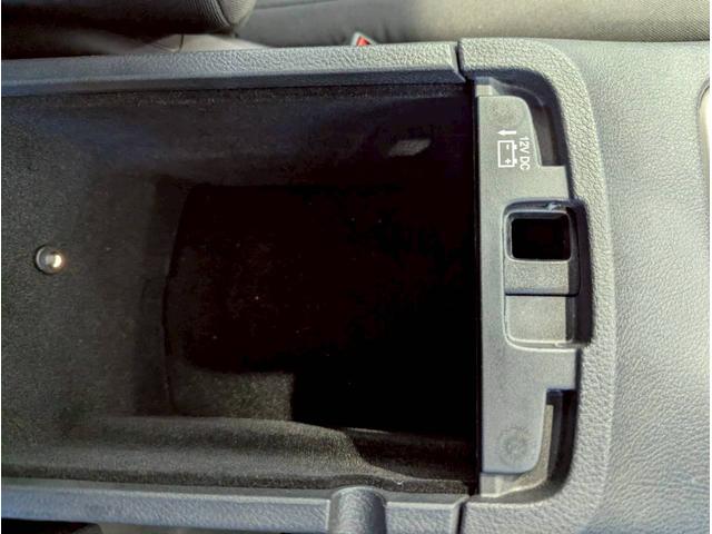 ジープ・グランドチェロキー ラレード 禁煙車/パワーシート/バックカメラ/純正18インチアルミ/純正ナビ/フルセグTV/カープレイ/革巻きステアリング/ルーフレール/HIDヘッドライト/クリアランスソナー/フォグランプ/ETC/(51枚目)