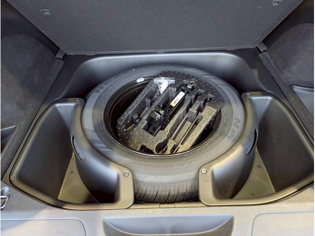 ジープ・グランドチェロキー ラレード 禁煙車/パワーシート/バックカメラ/純正18インチアルミ/純正ナビ/フルセグTV/カープレイ/革巻きステアリング/ルーフレール/HIDヘッドライト/クリアランスソナー/フォグランプ/ETC/(76枚目)