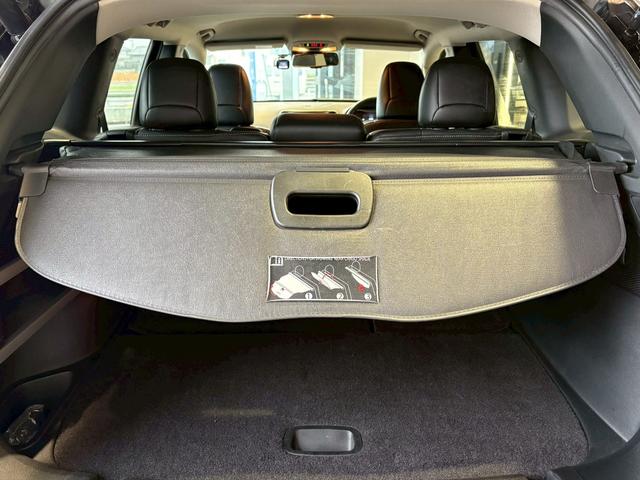 ジープ・チェロキー リミテッド　シートヒーター／パワーバックドア／バックカメラ／禁煙車／純正ナビ／純正１８インチアルミ／黒革シート／ＥＴＣ／ルーフレール／ステアリングスイッチ／クルーズコントロール／電動パーキングブレーキ／（48枚目）