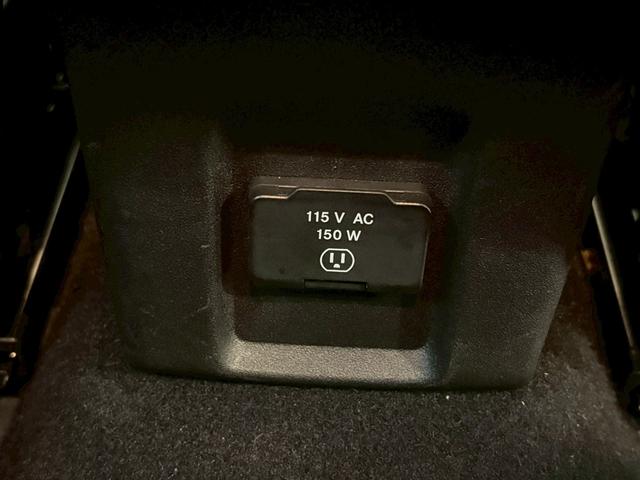 ジープ・レネゲード 　シートヒーター／ブラインドスポットモニター／パワーシート／純正１７インチアルミホイール／バックカメラ／ＥＴＣ／クルーズコントロール／アイドリングストップ／ルーフレール／Ｂｌｕｅｔｏｏｔｈ／革シート／（46枚目）