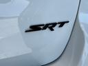 ＳＲＴ８　大画面アンドロイド１３．１インチナビ　サンルーフ　茶色本革シート　シートヒーター　自動駐車システム　前面衝突警報　レーンキープアシスト　ＥＴＣ　純正２０インチＡＷ　シートメモリ機能　パワーシート（35枚目）