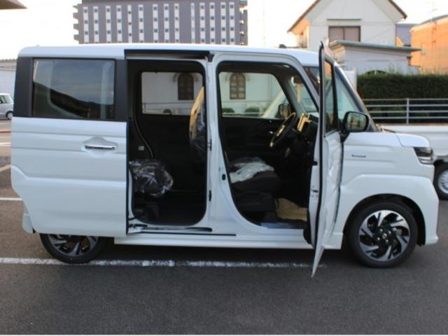 スペーシアカスタム ハイブリッドＸＳ　届出済未使用車・禁煙車・保証あり・衝突軽減ブレーキ付・ＬＥＤヘッドライト・オットマン・サーキュレーター・両側電動スライドドア・シートヒーター・プッシュスタート・オートエアコン・オートライト（14枚目）