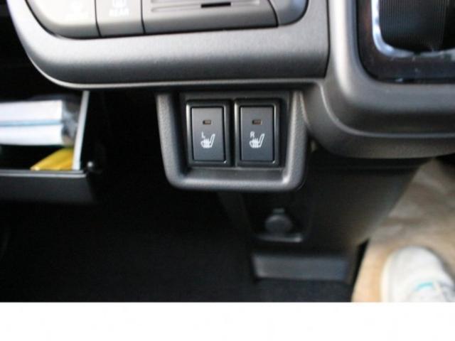 スペーシアカスタム ハイブリッドＸＳ　届出済未使用車・禁煙車・保証あり・衝突軽減ブレーキ付・ＬＥＤヘッドライト・オットマン・サーキュレーター・両側電動スライドドア・シートヒーター・プッシュスタート・オートエアコン・オートライト（17枚目）