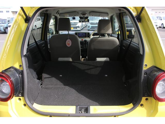 鈑金・塗装のプロフェッショナルが、お客様の大切な車を丁寧に仕上げます。