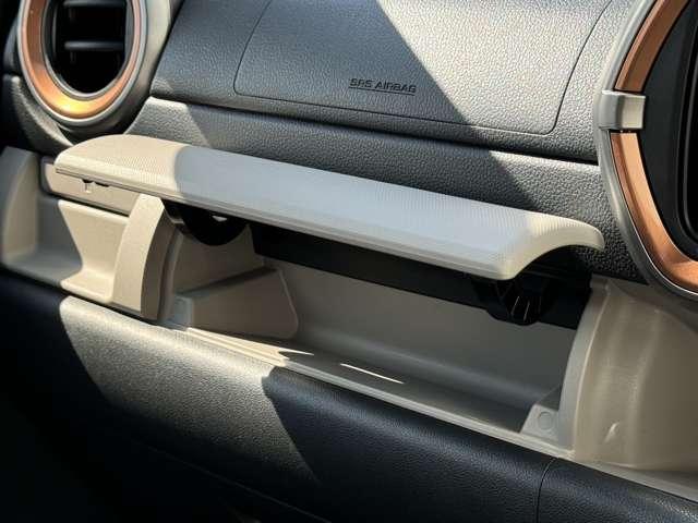 パッソ １．０　モーダ　チャーム　パノラマモニター・ナビ・ＥＴＣ・車検整備付（21枚目）