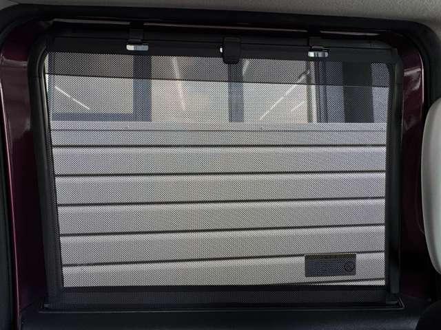 ��Ȃɂ̓��[���T���V�F�[�h�t���������Ă̒��˓�����������̂�h�����肵�Ă���܂���