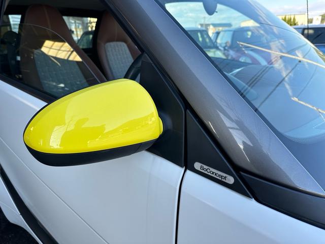 スマートフォーツークーペ mhdエディション ボーコンセプト 走行32471km ナビ TV Bluetooth対応 バックカメラ スペアキー ETC ドラレコ(12枚目)