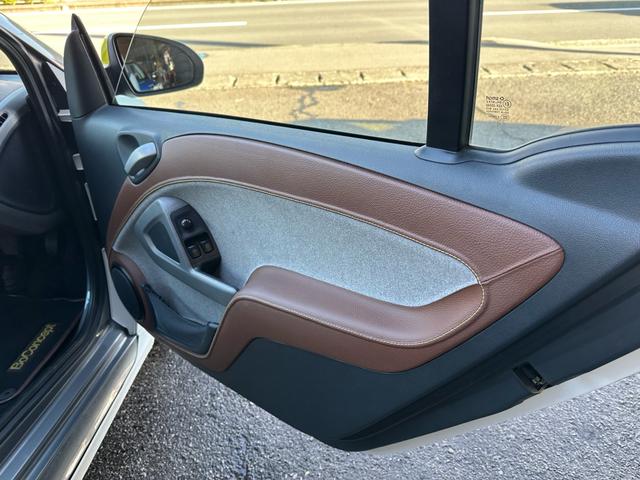 スマートフォーツークーペ mhdエディション ボーコンセプト 走行32471km ナビ TV Bluetooth対応 バックカメラ スペアキー ETC ドラレコ(35枚目)