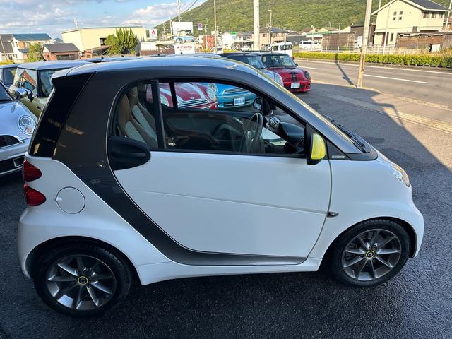 スマートフォーツークーペ mhdエディション ボーコンセプト 走行32471km ナビ TV Bluetooth対応 バックカメラ スペアキー ETC ドラレコ(41枚目)