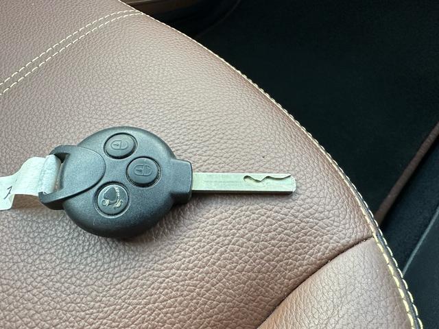 スマートフォーツークーペ mhdエディション ボーコンセプト 走行32471km ナビ TV Bluetooth対応 バックカメラ スペアキー ETC ドラレコ(78枚目)