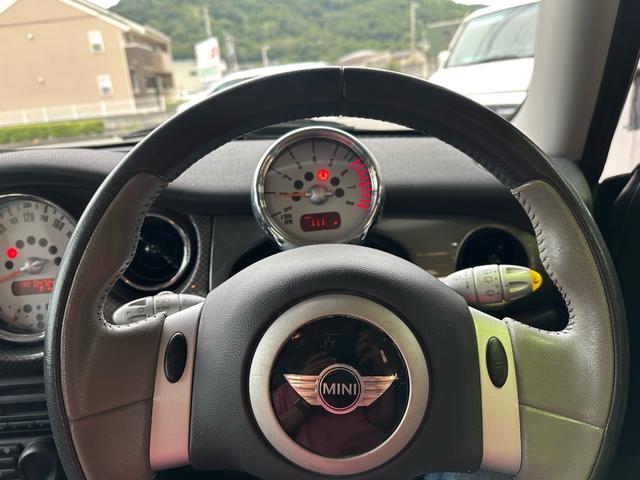 ＭＩＮＩ クーパー　パークレーン　ワンオーナー　取説　記録簿　スペアキー　ＨＩＤ　ＥＴＣ　１６アルミ（24枚目）