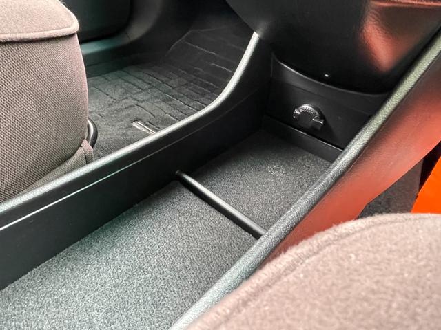 240F 禁煙車 純正HDDナビ TV CD DVD SD バックカメラ ETC コーナーセンサー 純正アルミホイール HIDオートライト スマートキー プッシュスタート 革巻ステアリング オートエアコン(38枚目)