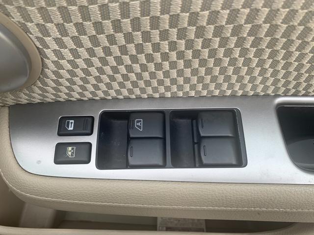 ティーダ １５Ｍ　純正ナビ（ＴＶ／ＢＴ／ＦＭ／ＡＭ）　バックカメラ　ＥＴＣ　エコモード　オートライト　オートエアコン　シガソケ　電格ミラー　バイザー（26枚目）