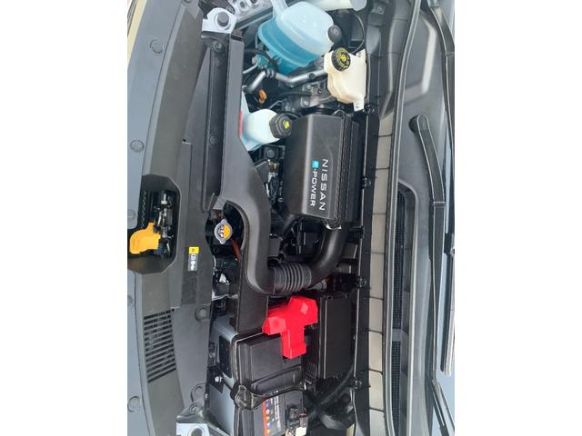 セレナ ｅ－パワー　ハイウェイスターＶ　純正１２．３インチワイドディスプレイ　日産コネクトナビゲーションシステム　アラウンドビューモニター　ＥＴＣ　前後ドラレコ　衝突回避ステアリングアシスト　ハンドルヒーター　ＳＯＳコール　プロパイロット（43枚目）