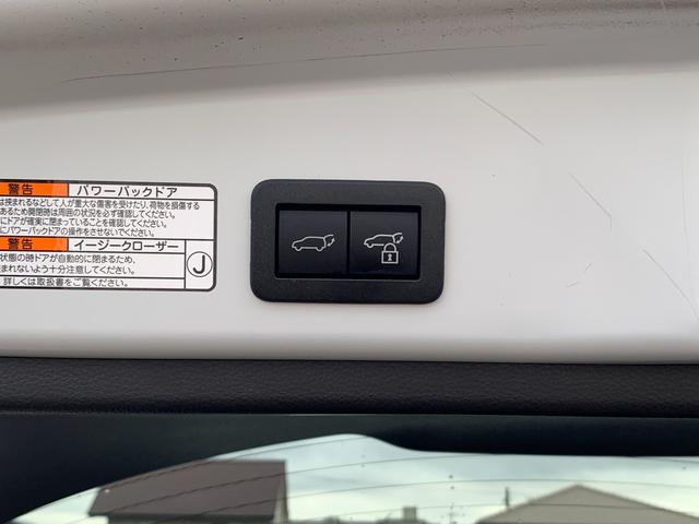 カローラクロス ハイブリッド　Ｚ　純正１０インチナビ（ＴＶ／ＢＴ／ＦＭ）　電動リアゲート　コーナーセンサー　ＥＴＣ　前席シートヒーター　ステリモ　クルコン　オートハイビーム　オートエアコン　オートライト　横滑り防止　ハンズフリー（13枚目）