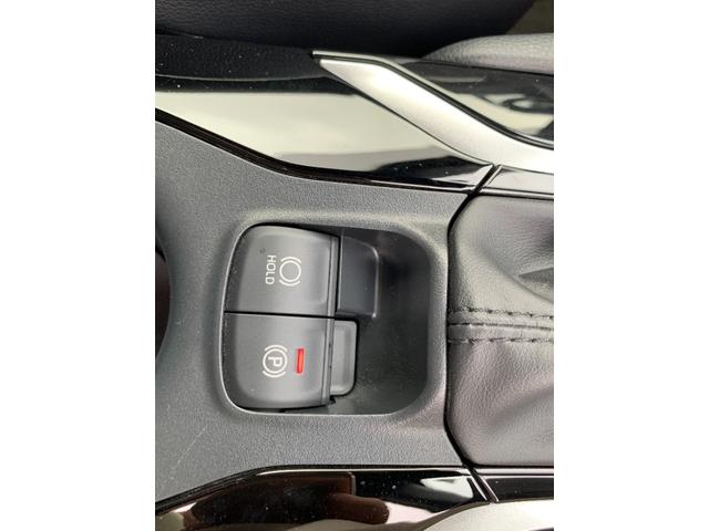カローラクロス ハイブリッド　Ｚ　純正１０インチナビ（ＴＶ／ＢＴ／ＦＭ）　電動リアゲート　コーナーセンサー　ＥＴＣ　前席シートヒーター　ステリモ　クルコン　オートハイビーム　オートエアコン　オートライト　横滑り防止　ハンズフリー（29枚目）