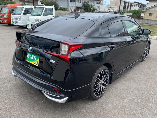 プリウス Ｓ　禁煙車　純正ナビ（ＢＴ／ＦＭ／ＡＭ／ＴＶ）バックカメラ　社外ステアリング　クルコン　ステリモ　前後ドラレコ　オートライト　ＥＴＣ　車線逸脱　Ｐスタート　モデリスタエアロ　社外１８インチホイール（6枚目）