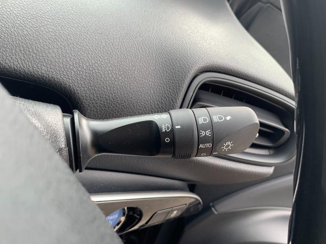 プリウス Ｓ　禁煙車　純正ナビ（ＢＴ／ＦＭ／ＡＭ／ＴＶ）バックカメラ　社外ステアリング　クルコン　ステリモ　前後ドラレコ　オートライト　ＥＴＣ　車線逸脱　Ｐスタート　モデリスタエアロ　社外１８インチホイール（20枚目）