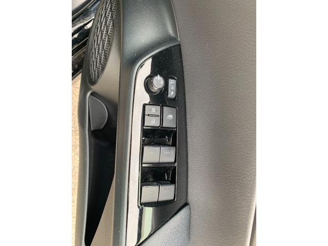 プリウス Ｓ　禁煙車　純正ナビ（ＢＴ／ＦＭ／ＡＭ／ＴＶ）バックカメラ　社外ステアリング　クルコン　ステリモ　前後ドラレコ　オートライト　ＥＴＣ　車線逸脱　Ｐスタート　モデリスタエアロ　社外１８インチホイール（36枚目）