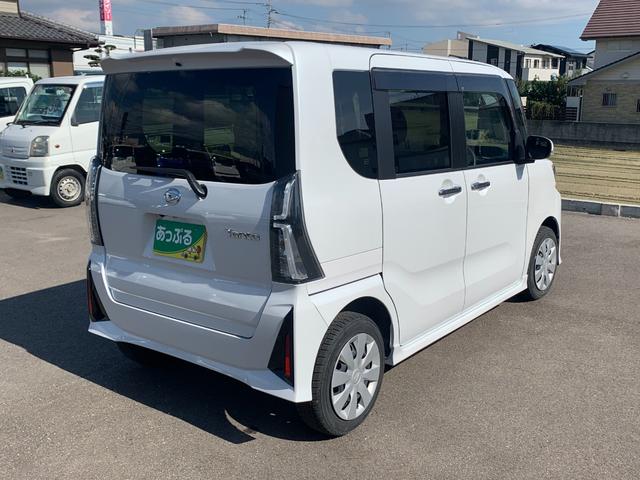 お車の車検・オイル交換・修理・鈑金塗装・ガラス修理・デントリペア・ボディコーティングなども幅広く対応しております。その際は無料で代車を貸し出し致します。車のことは何でもお任せください!