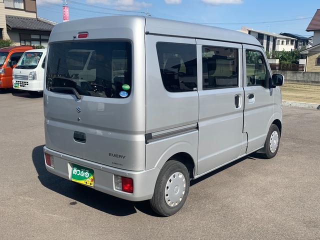 東京海上日動火災保険の代理店ですので万が一の事故も安心。任意保険は車を購入するときに見直しが必要です。プロのスタッフが金額や保証を含めてお客様の最善な保険内容を提案させて頂きます。