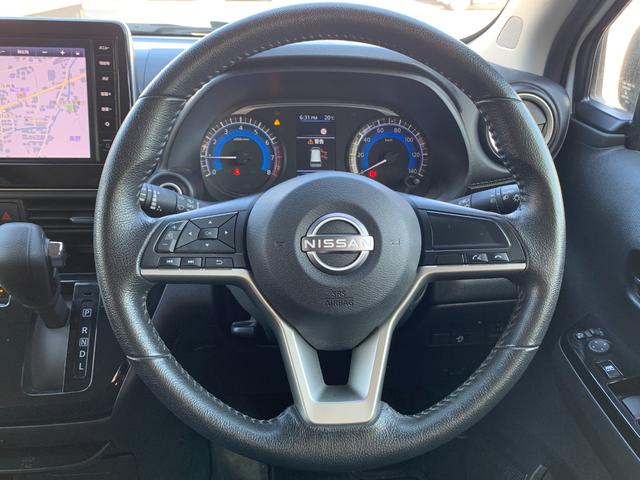 デイズ ハイウェイスター　Ｘ　社外９インチナビ（ＴＶ／ＢＴ／ＦＭ）　アラウンドビューモニター　ドラレコ　ＥＴＣ　フォグ　コーナーセンサー　アイドリングストップ　ステリモ　ＳＯＳコール　オートライト　ＵＳＢソケット　スマートキー（17枚目）