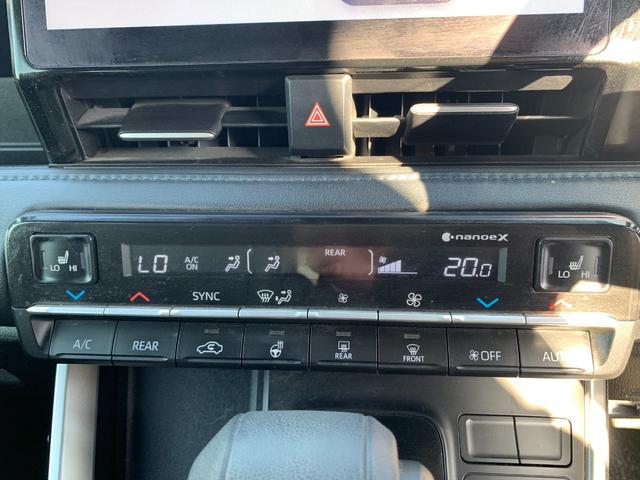 ヴォクシー Ｓ－Ｚ　純正１０．５インチディスプレイオーディオ　ＴＶ　ラジオｐ　ＤＶＤ　Ｂｌｕｅｔｏｏｔｈ　バックカメラ　シートヒーター　電子パーキング　ＨＤＭＩ　ステリモ　アダコン　ＥＴＣ２．０　オットマン　電動リア（28枚目）