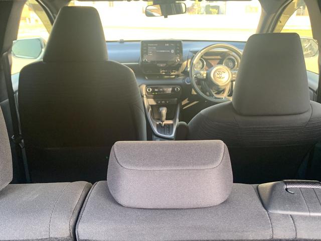 ヤリス ハイブリッドＺ　純正８インチディスプレイオーディオ　ＴＶ　Ｂｌｕｅｔｏｏｔｈ　バックカメラ　オートエアコン　両側シートヒーター　革巻きハンドル　ステリモ　ブラインドスポットモニター　ＥＴＣ２．０　オートハイビーム（14枚目）