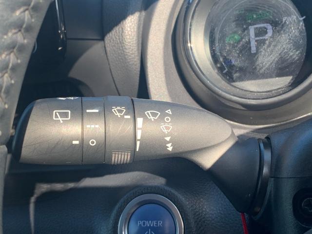 ヤリス ハイブリッドＺ　純正８インチディスプレイオーディオ　ＴＶ　Ｂｌｕｅｔｏｏｔｈ　バックカメラ　オートエアコン　両側シートヒーター　革巻きハンドル　ステリモ　ブラインドスポットモニター　ＥＴＣ２．０　オートハイビーム（22枚目）