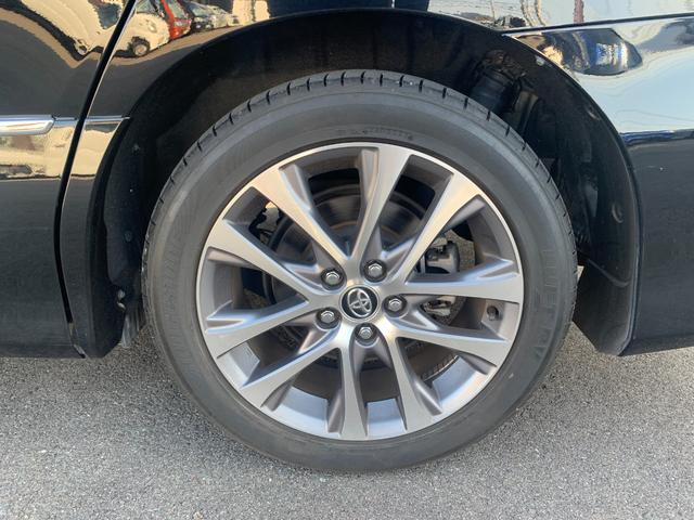 エスティマ アエラス　プレミアム　純正９インチナビ　ＴＶ　ラジオ　Ｂｌｕｅｔｏｏｔｈ　ＣＤ　ＤＶＤ　バックカメラ　ハーフレザーシート　革巻きハンドルコーナーセンサー　パワーシート　両側パワースライド　ＬＥＤヘッドライト　フリップダウン（11枚目）