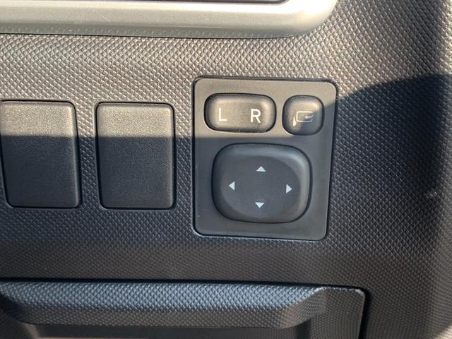 エスティマ アエラス　プレミアム　純正９インチナビ　ＴＶ　ラジオ　Ｂｌｕｅｔｏｏｔｈ　ＣＤ　ＤＶＤ　バックカメラ　ハーフレザーシート　革巻きハンドルコーナーセンサー　パワーシート　両側パワースライド　ＬＥＤヘッドライト　フリップダウン（35枚目）