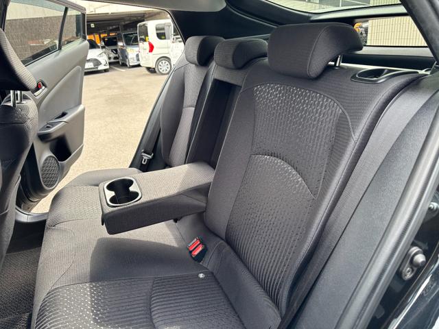 プリウス Ｓ　社外ナビ（ＢＴ／ＦＭ／ＡＭ／ＴＶ）バックカメラ　バックカメラ　革巻きハンドル　ステリモ　オートライト　オートエアコン　プッシュスタート　ＥＴＣ　横滑り防止　電格ミラー　マット　バイザ（25枚目）