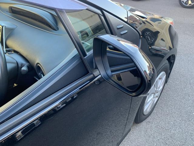 プリウス Ｓ　社外ナビ（ＢＴ／ＦＭ／ＡＭ／ＴＶ）バックカメラ　バックカメラ　革巻きハンドル　ステリモ　オートライト　オートエアコン　プッシュスタート　ＥＴＣ　横滑り防止　電格ミラー　マット　バイザ（50枚目）