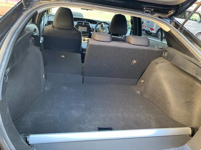 プリウス Ｓ　社外ナビ（ＢＴ／ＦＭ／ＡＭ／ＴＶ）バックカメラ　バックカメラ　革巻きハンドル　ステリモ　オートライト　オートエアコン　プッシュスタート　ＥＴＣ　横滑り防止　電格ミラー　マット　バイザ（56枚目）