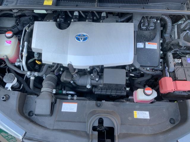 プリウス Ｓ　社外ナビ（ＢＴ／ＦＭ／ＡＭ／ＴＶ）バックカメラ　バックカメラ　革巻きハンドル　ステリモ　オートライト　オートエアコン　プッシュスタート　ＥＴＣ　横滑り防止　電格ミラー　マット　バイザ（63枚目）