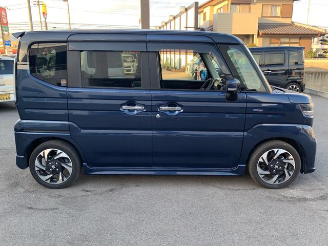 スペーシアカスタム ハイブリッドＸＳターボ　純正９インチナビ（ＴＶ／ＢＴ／ＦＭ／ＡＭ）　アラウンドビューモニター　両側パワスラ　ステアリレーダーブレーキサポート　ＨＩＤヘッドライト　シートヒーター　片側パワースライドドア　ＥＴＣ　コーナーＳ（9枚目）