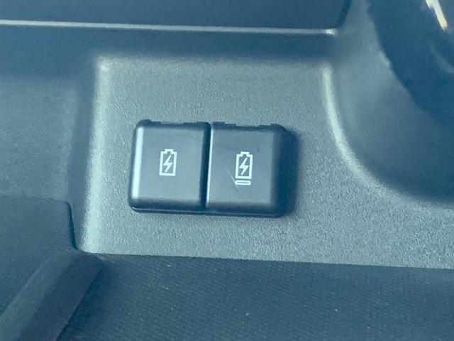 スペーシアカスタム ハイブリッドＸＳターボ　純正９インチナビ（ＴＶ／ＢＴ／ＦＭ／ＡＭ）　アラウンドビューモニター　両側パワスラ　ステアリレーダーブレーキサポート　ＨＩＤヘッドライト　シートヒーター　片側パワースライドドア　ＥＴＣ　コーナーＳ（49枚目）