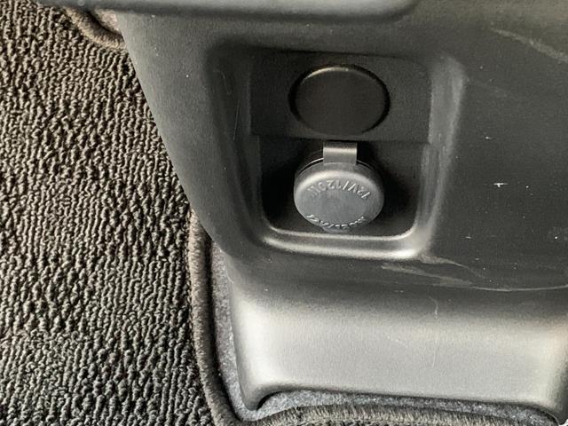 スペーシアカスタム ハイブリッドＸＳターボ　純正９インチナビ（ＴＶ／ＢＴ／ＦＭ／ＡＭ）　アラウンドビューモニター　両側パワスラ　ステアリレーダーブレーキサポート　ＨＩＤヘッドライト　シートヒーター　片側パワースライドドア　ＥＴＣ　コーナーＳ（63枚目）