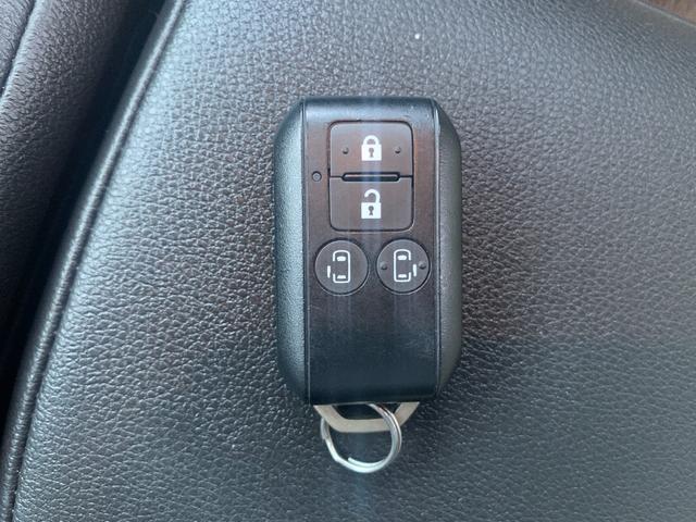 スペーシアカスタム ハイブリッドＸＳ　社外ナビ　フルセグ　Ｂｌｕｅｔｏｏｔｈ　革巻きハンドル　クルコン　ステリモ　オートライト　コーナーセンサー　デュアルカメラ　ＬＥＤヘッドライト　ヘッドアップディスプレイ　衝突軽減　両側パワースライド（64枚目）