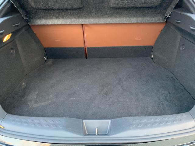 Ｃ－ＨＲ Ｇ　純正９インチナビ（ＢＴ／ＦＭ／ＡＭ／ＴＶ）バックカメラ　ＥＴＣ２．０　ドラレコ　シートカバー　ＬＥＤヘットライト　革巻きハンドル　ステリモ　クルコン　前席シートヒーター　オートライト　オートエアコン（18枚目）