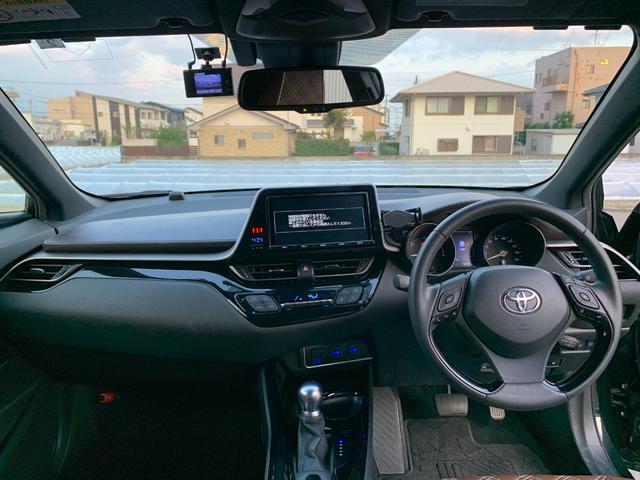Ｃ－ＨＲ Ｇ　純正９インチナビ（ＢＴ／ＦＭ／ＡＭ／ＴＶ）バックカメラ　ＥＴＣ２．０　ドラレコ　シートカバー　ＬＥＤヘットライト　革巻きハンドル　ステリモ　クルコン　前席シートヒーター　オートライト　オートエアコン（32枚目）