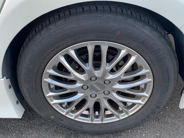 プリウス Ａ　純正ナビ（ＴＶ／ＢＴ／ＦＭ／ＡＭ）　プリクラッシュセーフティ　ブラインドスポット　ヘッドアップディスプレイ　バックカメラ　　革巻きハンドル　ステリモ　クルコン　オートハイビーム　ドラレコ　オートライト（21枚目）