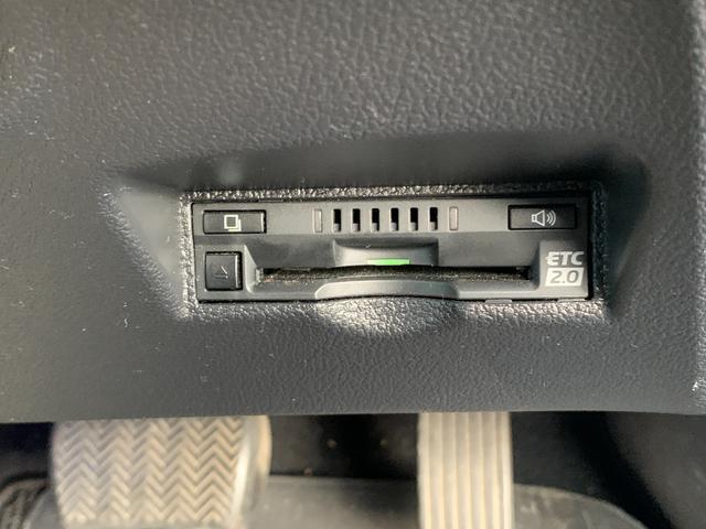 プリウス Ａ　純正ナビ（ＴＶ／ＢＴ／ＦＭ／ＡＭ）　プリクラッシュセーフティ　ブラインドスポット　ヘッドアップディスプレイ　バックカメラ　　革巻きハンドル　ステリモ　クルコン　オートハイビーム　ドラレコ　オートライト（49枚目）