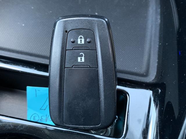 プリウス Ａ　純正ナビ（ＴＶ／ＢＴ／ＦＭ／ＡＭ）　プリクラッシュセーフティ　ブラインドスポット　ヘッドアップディスプレイ　バックカメラ　　革巻きハンドル　ステリモ　クルコン　オートハイビーム　ドラレコ　オートライト（53枚目）