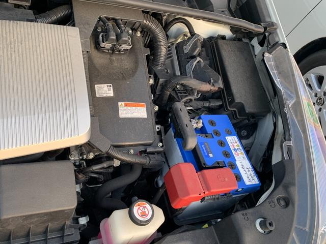 プリウス Ａ　純正ナビ（ＴＶ／ＢＴ／ＦＭ／ＡＭ）　プリクラッシュセーフティ　ブラインドスポット　ヘッドアップディスプレイ　バックカメラ　　革巻きハンドル　ステリモ　クルコン　オートハイビーム　ドラレコ　オートライト（55枚目）