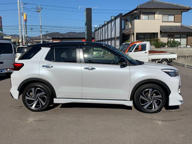 ライズ Ｚ　バックカメラ　ＥＴＣ　マット　バイザー　シートヒーター　ＬＥＤヘッドライトモデリスタフルエアロ　純正ナビ（ＴＶ／ＢＴ／ＦＭ／ＣＤ）　ＥＴＣ　前席シートヒーター　コーナーセンサー　横滑り防止　衝突軽減（9枚目）