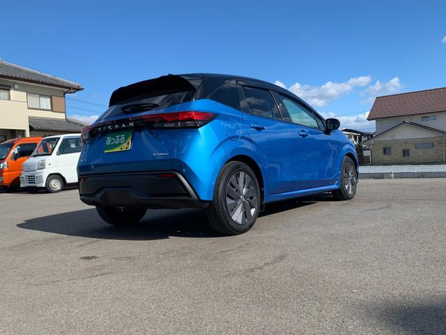 ノート Ｘ　純正９インチナビ（ＢＴ／ＦＭ／ＡＭ／ＴＶ）バックカメラ　アラウンドビューモニター　ＥＴＣ　バックカメラ　ワイアレス充電　コーナーセンサー　デジタルインナーミラー　ＳＯＳコール　オートライト（11枚目）