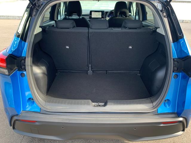 ノート Ｘ　純正９インチナビ（ＢＴ／ＦＭ／ＡＭ／ＴＶ）バックカメラ　アラウンドビューモニター　ＥＴＣ　バックカメラ　ワイアレス充電　コーナーセンサー　デジタルインナーミラー　ＳＯＳコール　オートライト（26枚目）