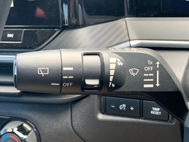 ノート Ｘ　純正９インチナビ（ＢＴ／ＦＭ／ＡＭ／ＴＶ）バックカメラ　アラウンドビューモニター　ＥＴＣ　バックカメラ　ワイアレス充電　コーナーセンサー　デジタルインナーミラー　ＳＯＳコール　オートライト（43枚目）